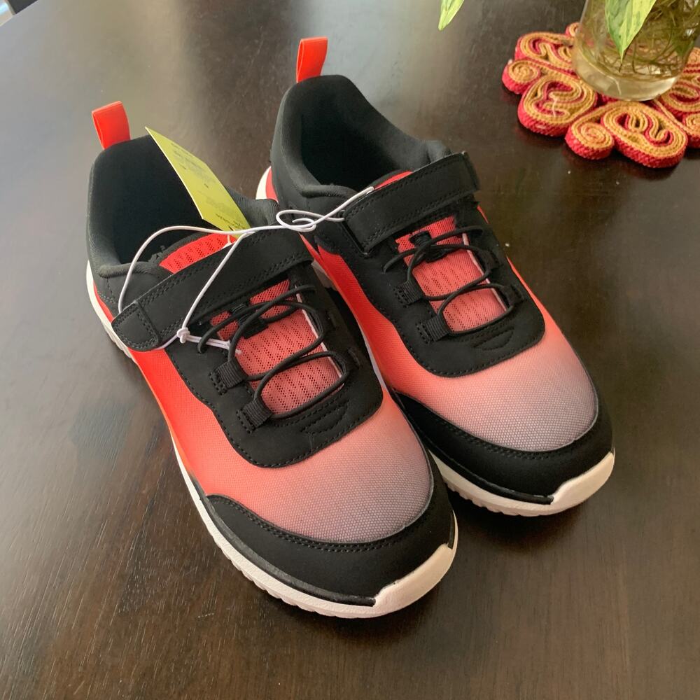 All in Motion Sneakers Shoes for Big kids Size 6 Unisex  NWT